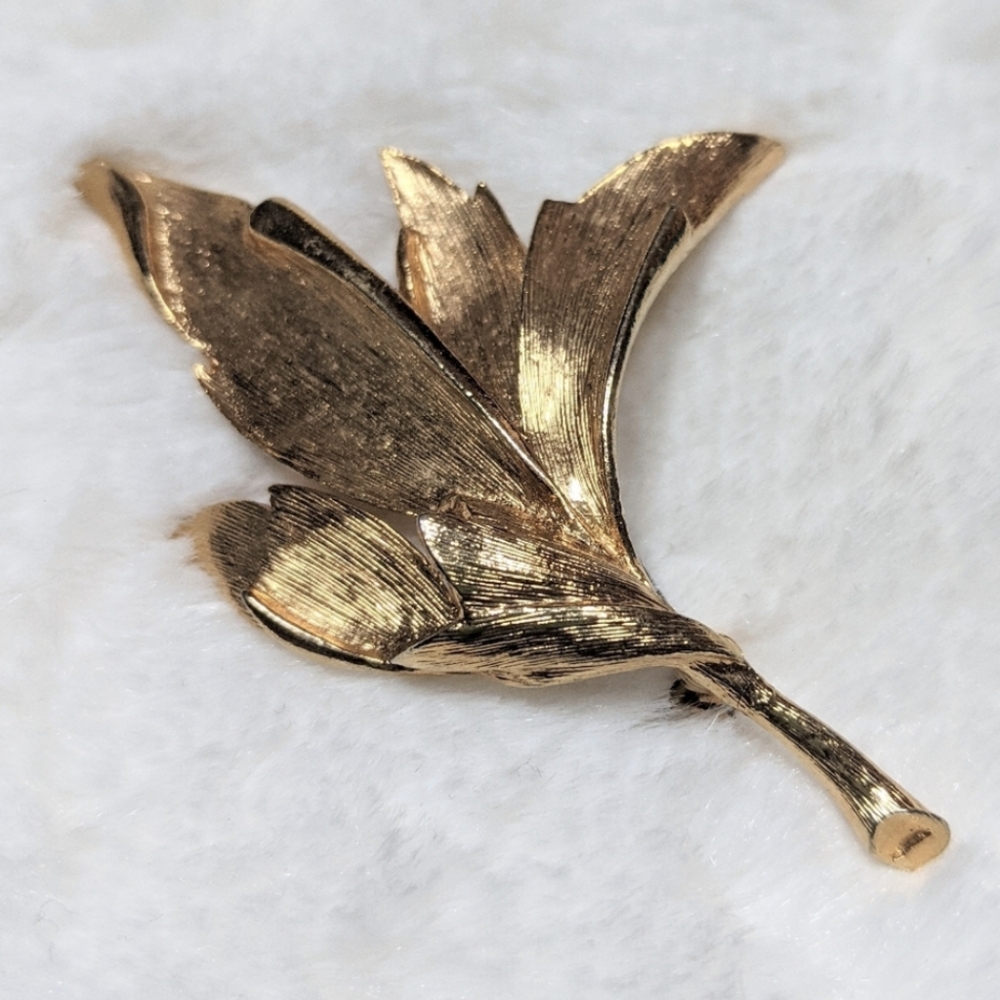 Vintage Leaf Brooch